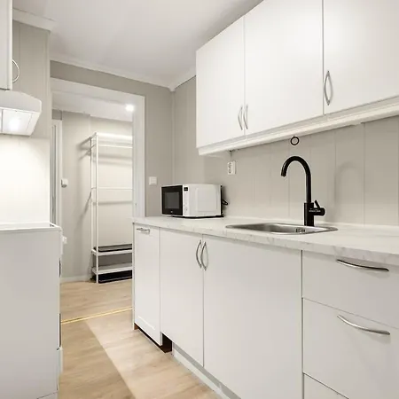 Modern With 2 Bedrooms And A Sofa Bed アパート