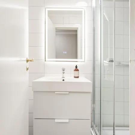 Daire Modern With 2 Bedrooms And A Sofa Bed *