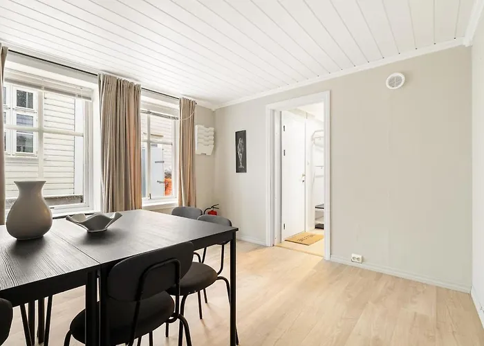 Modern With 2 Bedrooms And A Sofa Bed Daire Bergen